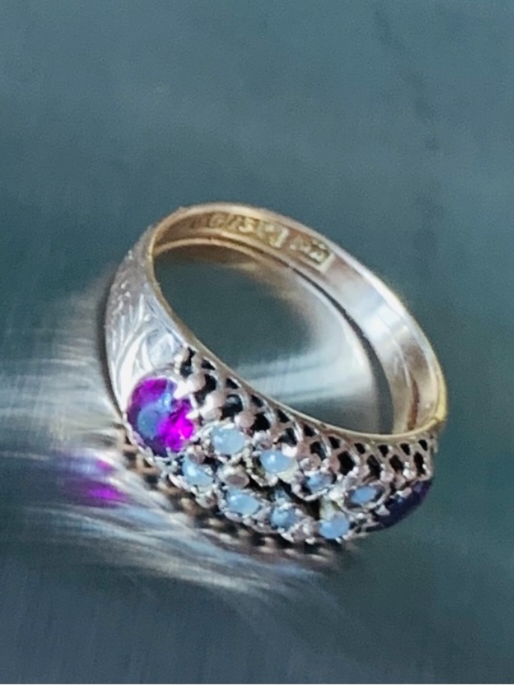 Stunning Antique 2 Garnets,  8 Seed Pearls, 15ct Gold Ring, Elaborate Engravings